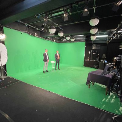 1_GREEN SCREEN_IMG_2917